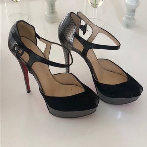 ❗️SOLD❗️Christian Louboutin Shoes